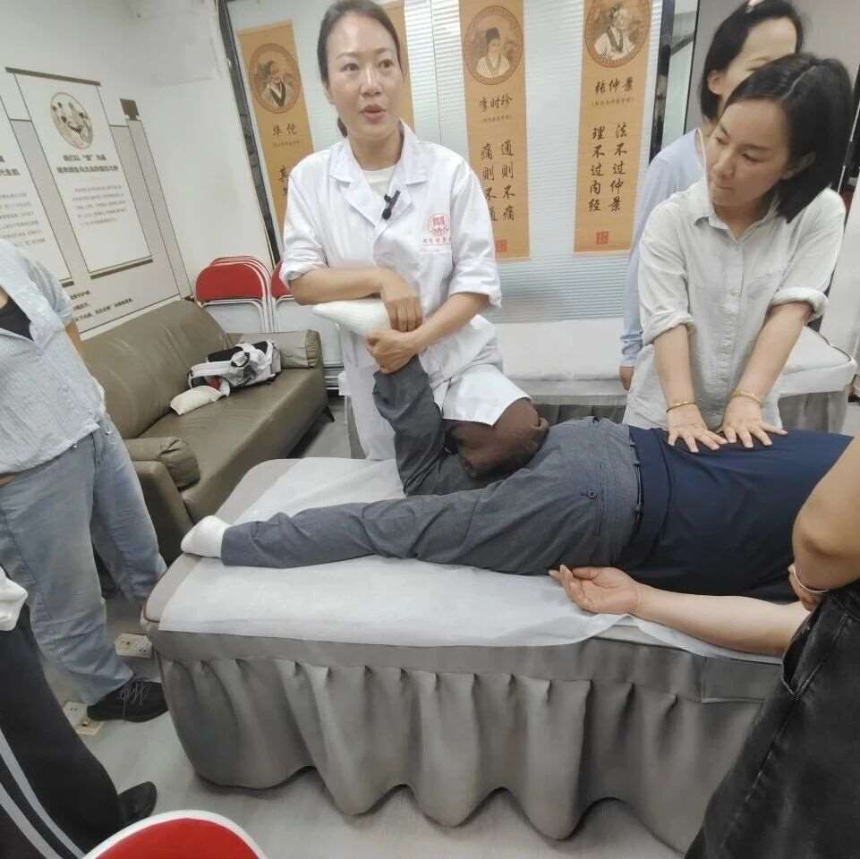 上班族下班后想学中医理疗哪里有课？广州业余零基础上课渠道推荐