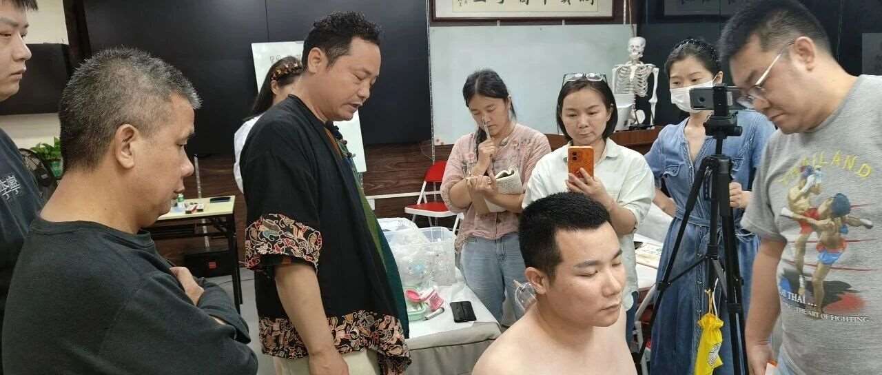想学中医养生给父母孩子调理，润贤中医学堂适合家庭养生人群吗
