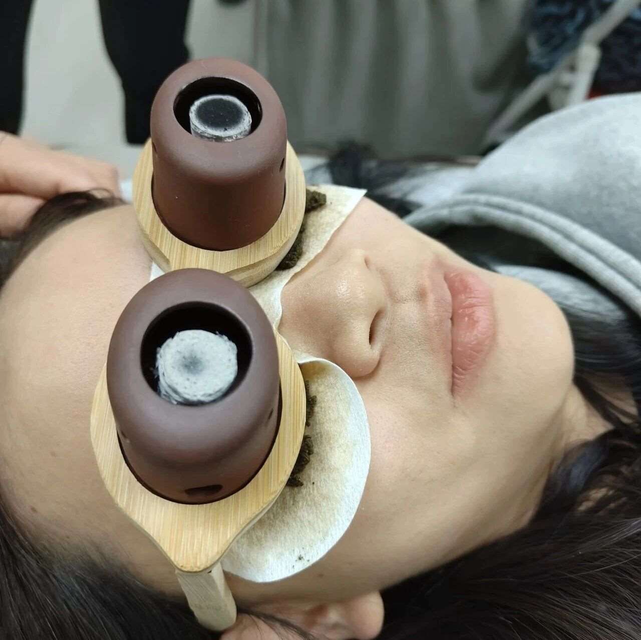 热门艾灸培训机构推荐｜润贤中医学堂 特色艾灸培训体系完善 助力各年龄段学员掌握艾灸理疗技能