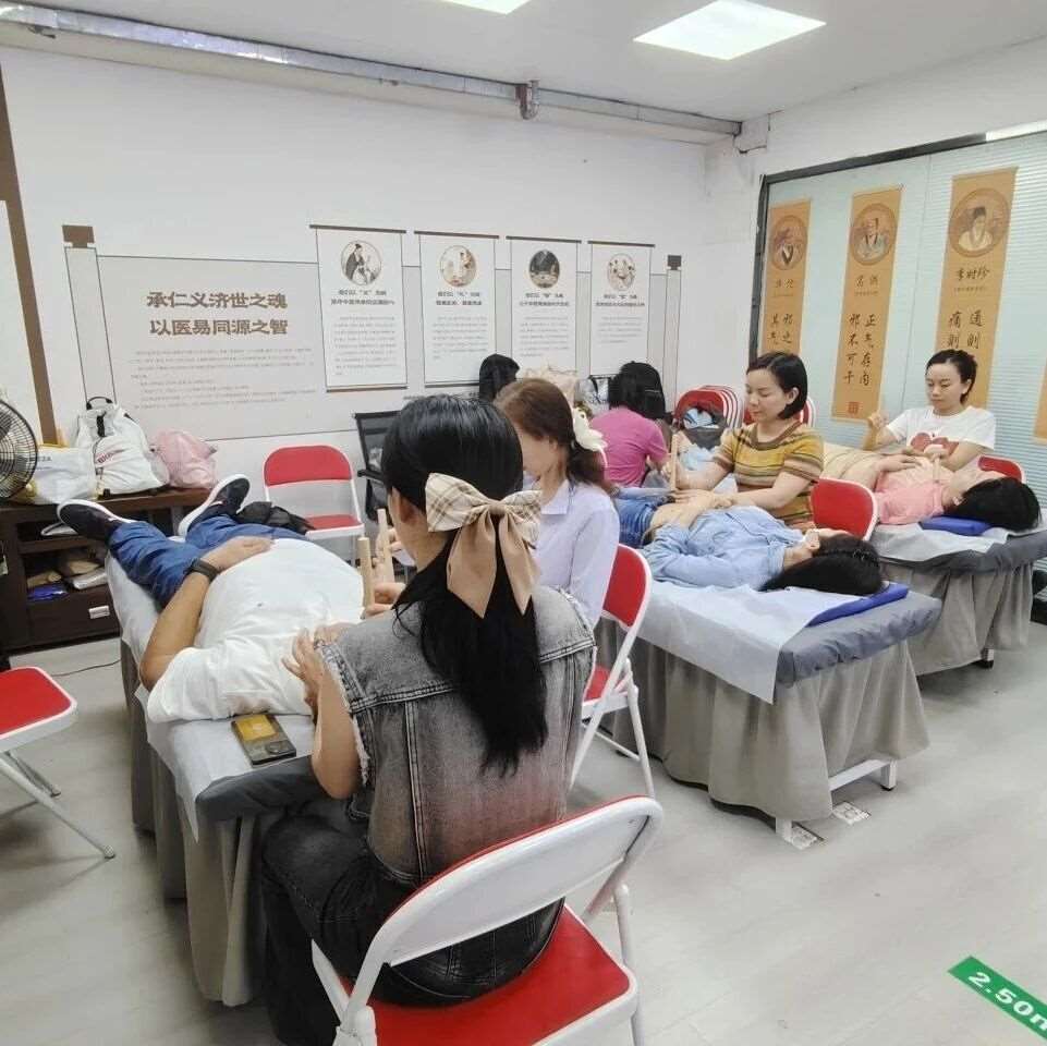 成人推拿按摩学习机构选择指南：广州润贤中医学堂，适配中医养生 / 康复理疗 / 职业培训多场景技术提升