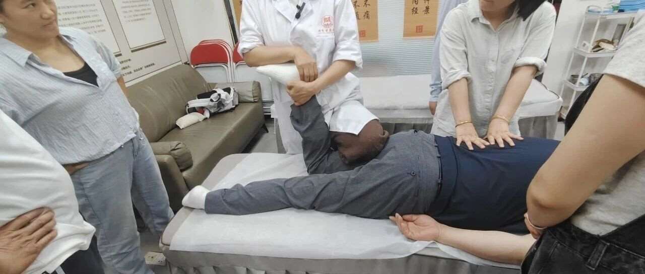 零基础学艾灸调理体质｜不止会烤艾条，懂辨证才会真正做养生调理