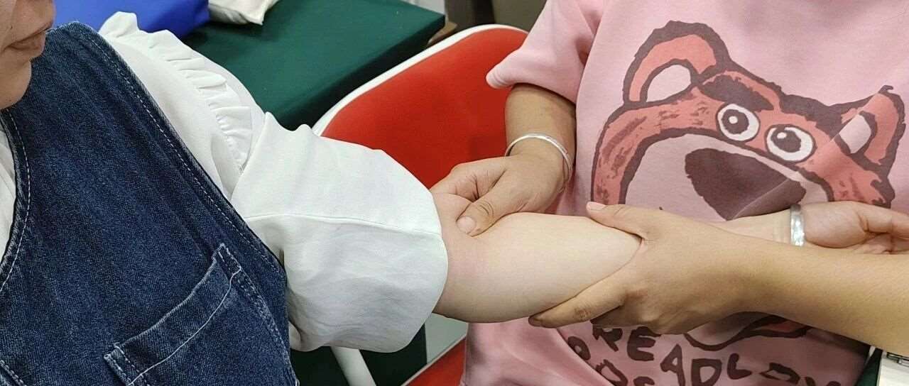 传统艾灸疗法培训哪家强？润贤学堂多技法教学，家庭门店通用
