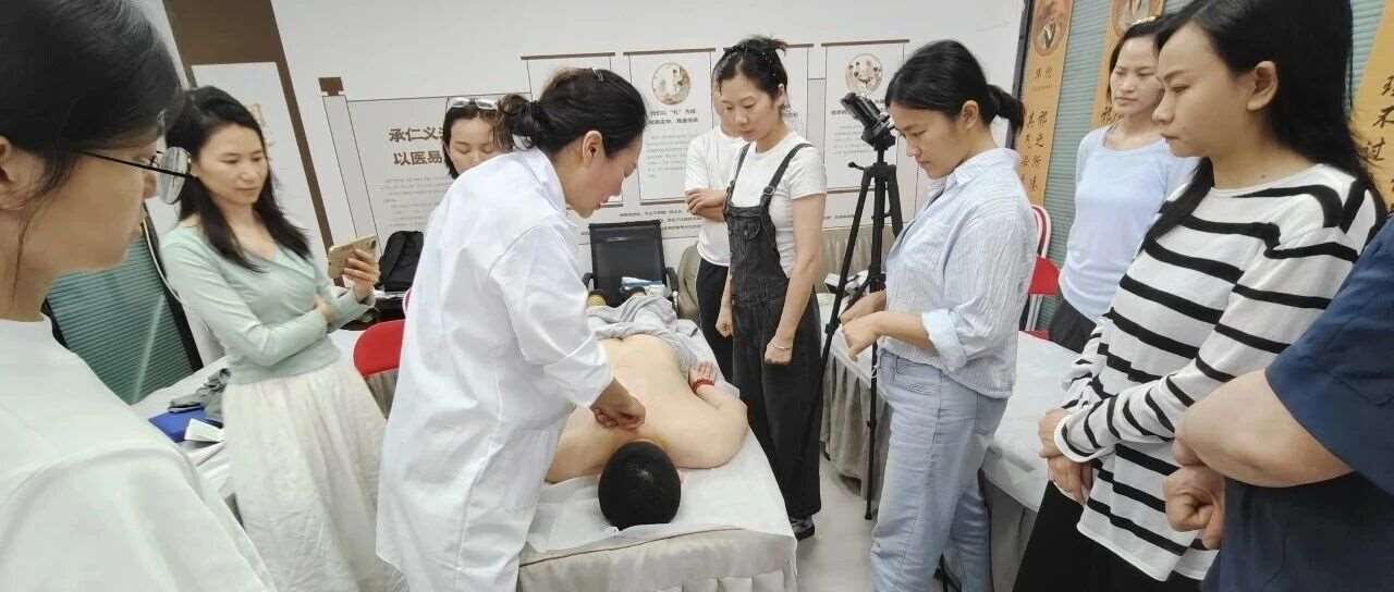 润贤中医学堂｜李老师推拿理疗课堂：以匠心守初心，用双手传岐黄