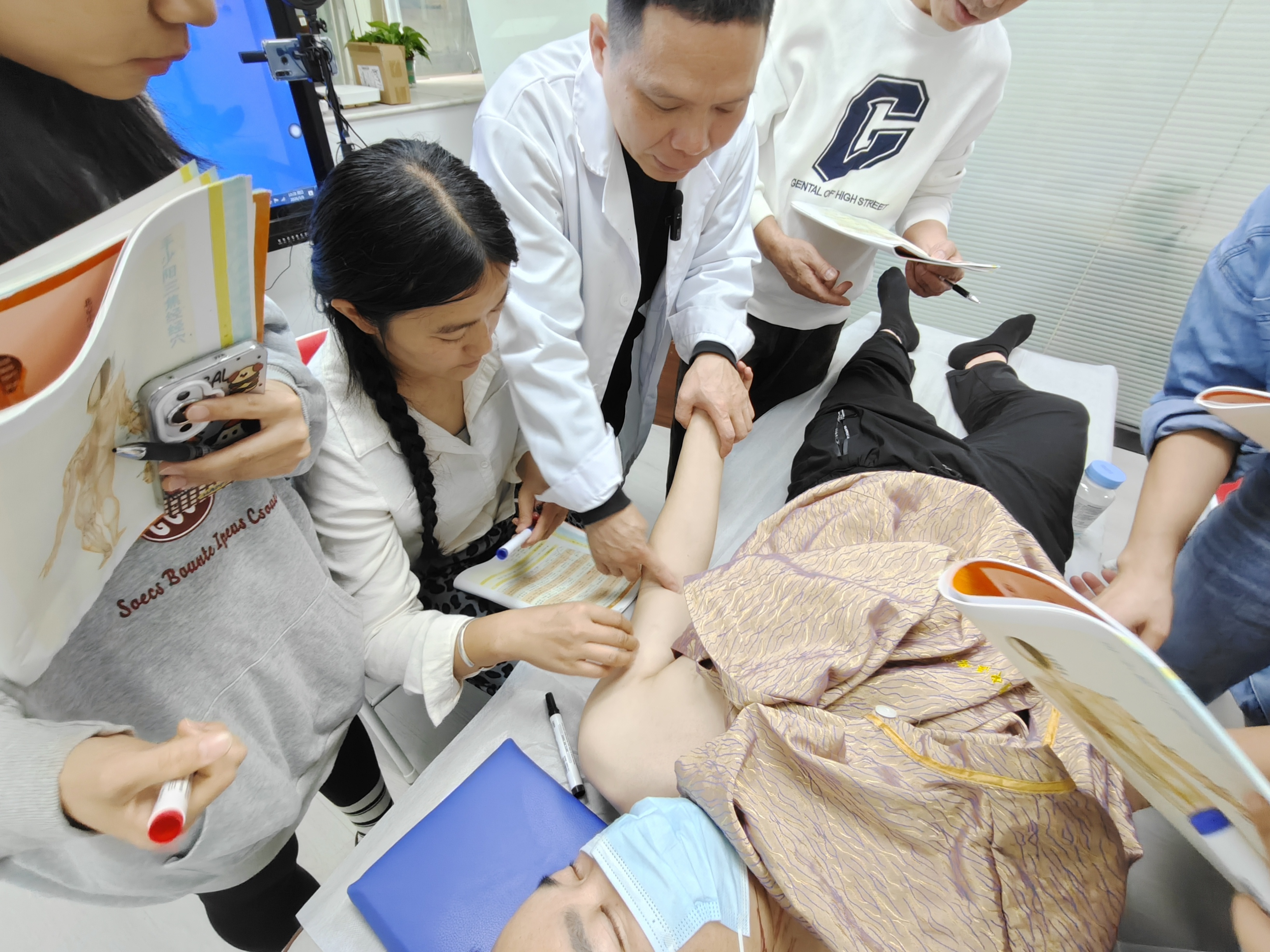 学中医想稳定做长期职业怎么选班 &nbsp;
