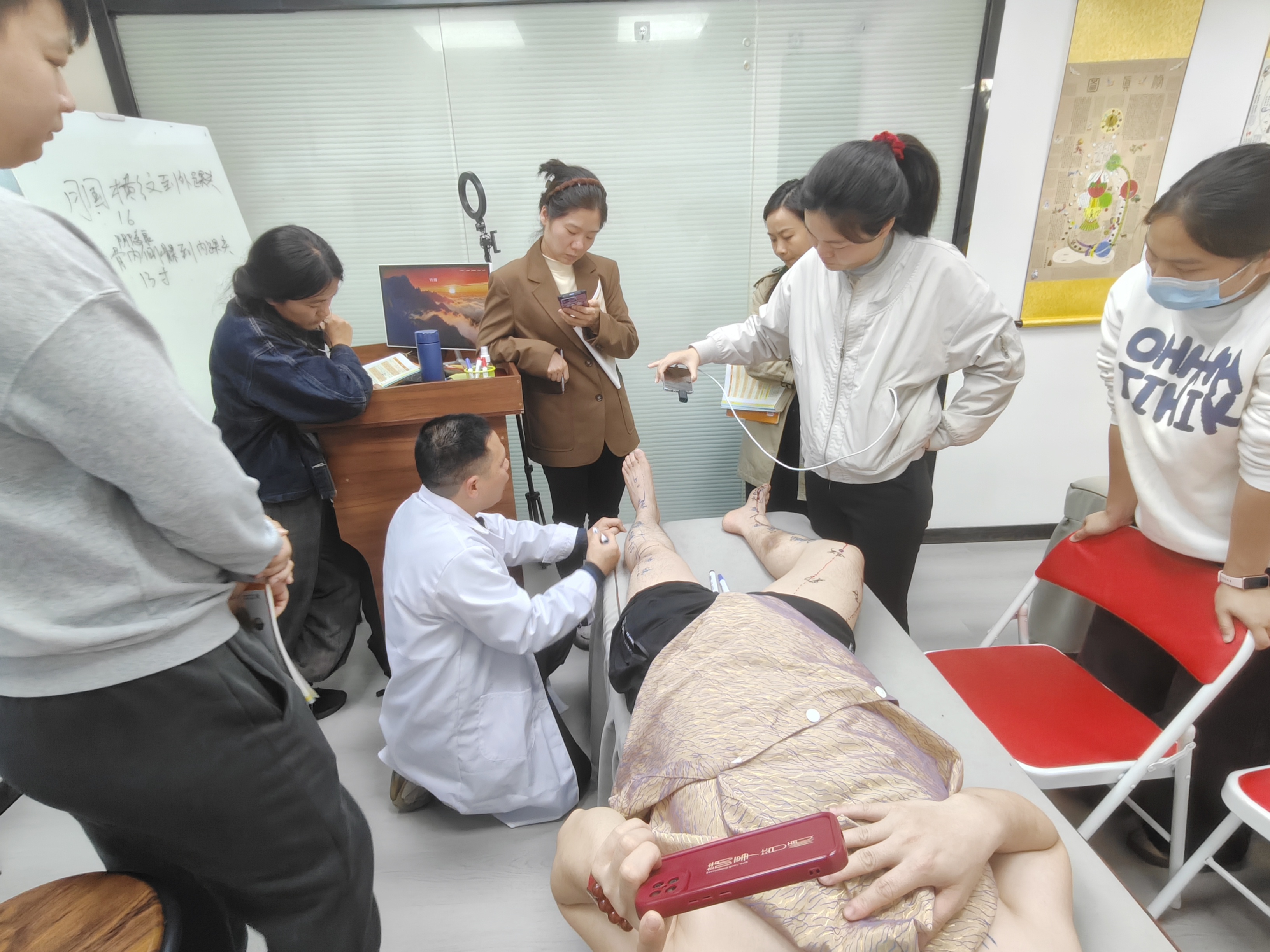 番禺区想学家传之外的推拿正骨，去哪能学系统课程